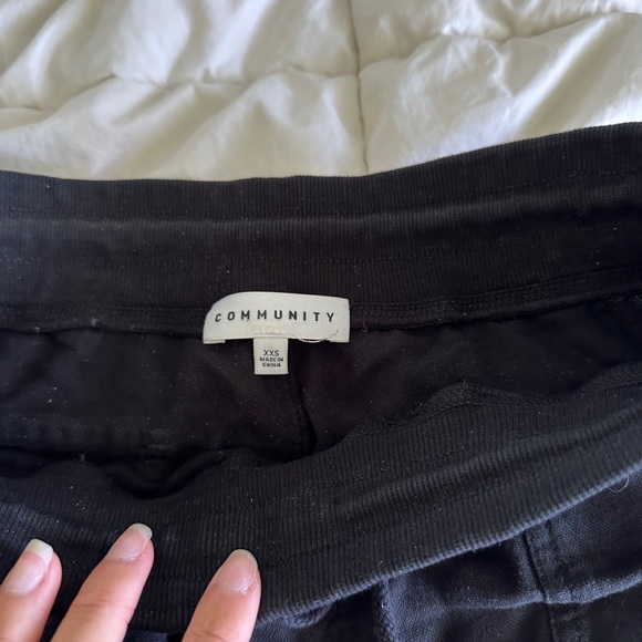 Aritzia Community Cargo Joggers - Picture 2 of 2